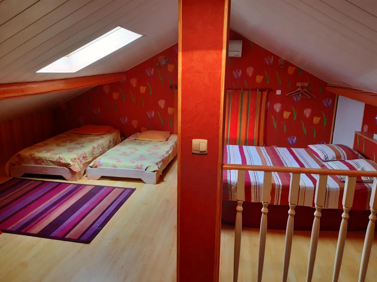 La Providence, Chambres D'Hotes Saint-Sernin-du-Plain Luaran gambar
