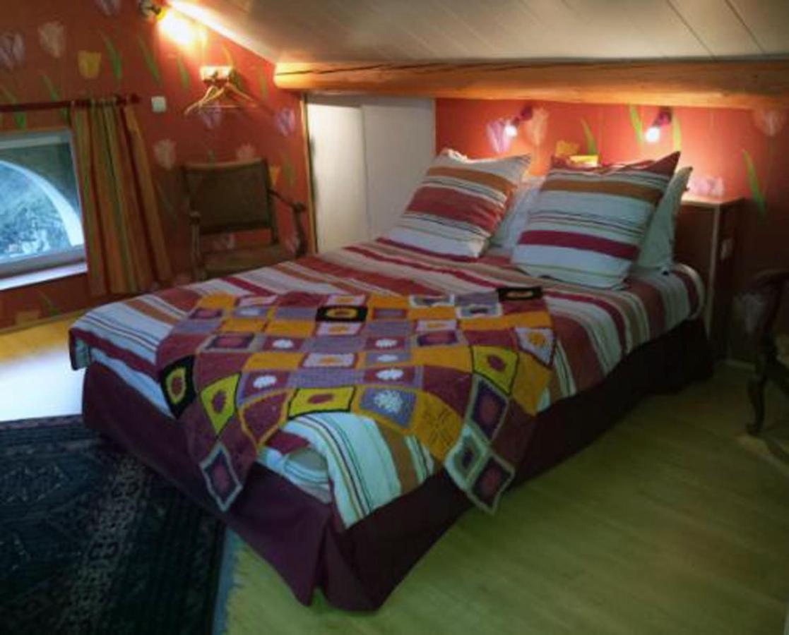 La Providence, Chambres D'Hotes Saint-Sernin-du-Plain Luaran gambar